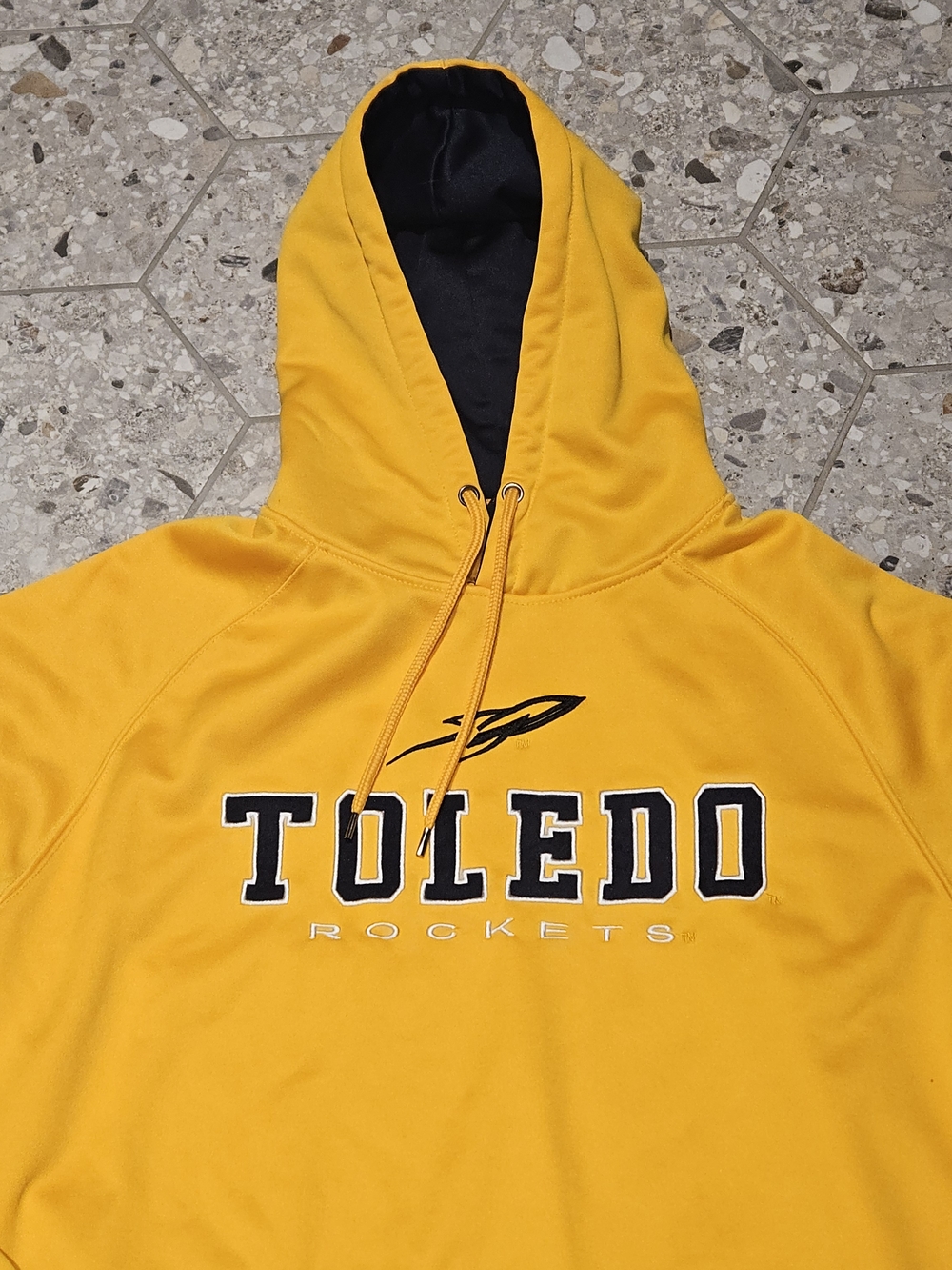 Colosseum Yellow Toledo Rockets Hoodie with Black Logo - Picture 8 of 10